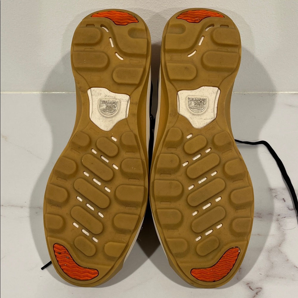 Sorel hiking sneakers/boots Like New, Sorel Ona 503 EQ Mid Sneaker - Picture 4 of 7